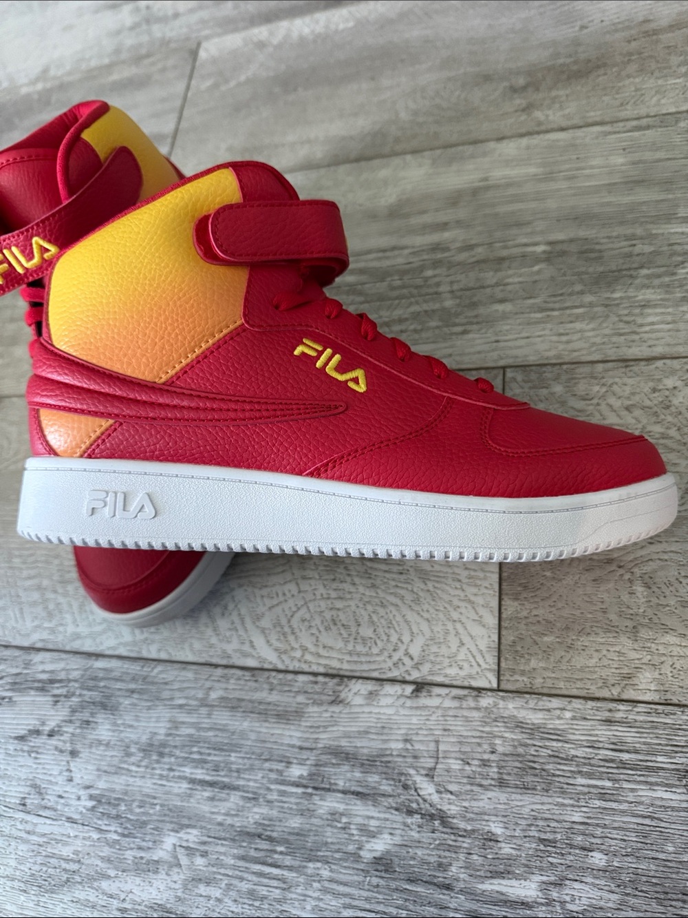 FILA A-High Fade Men’s 9.5 Red Yellow High Top Sneakers New